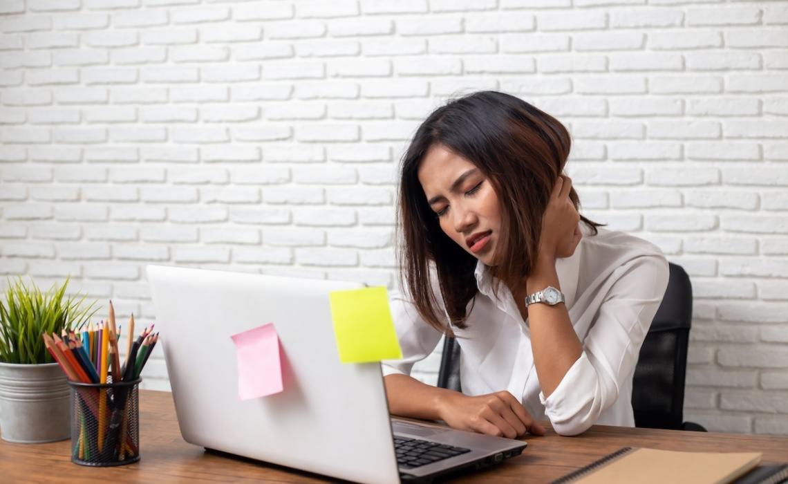 Участники изучают торговые стратегии и анализируют рыночные данные